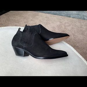 SCHUTZ Jacqueline booties boot 6.5 ankle black